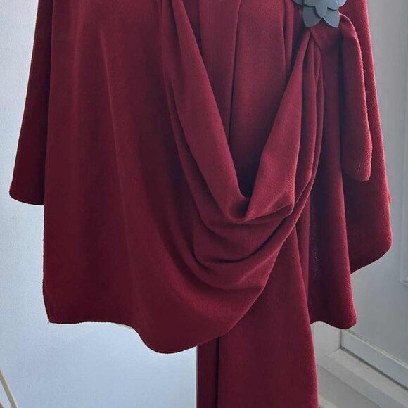 Anne Larochelle Garnet Hooded Knit Cape With Flower Tab Closure – One Size - Picture 3 of 14